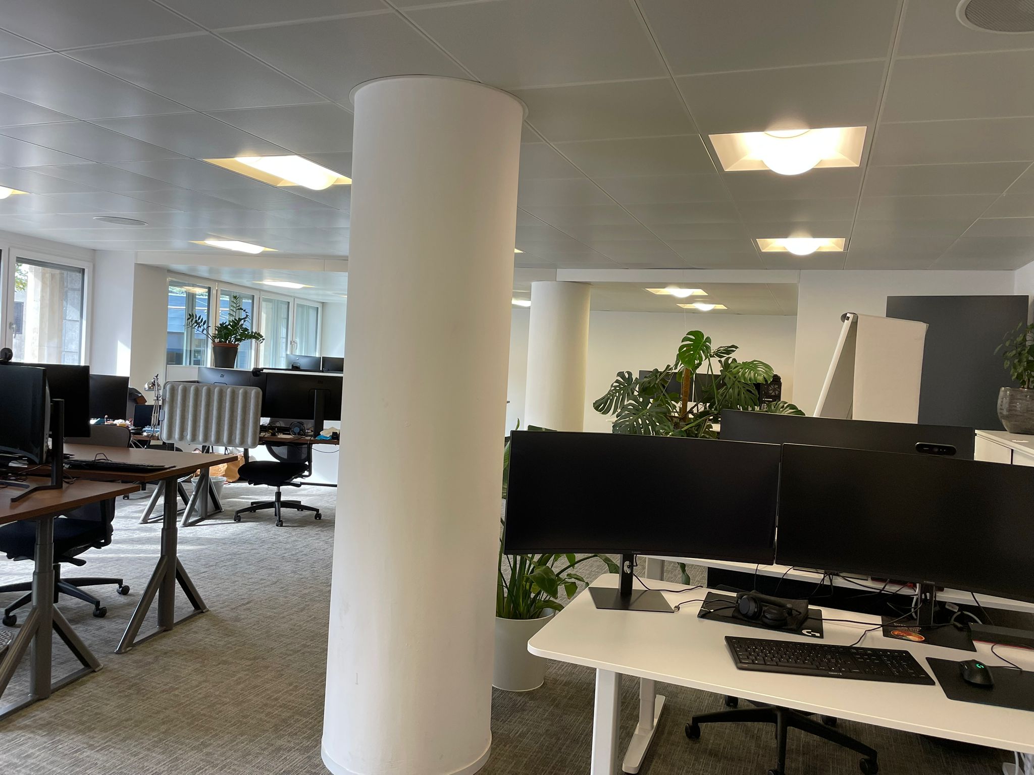 Theia Solutions Arbeitsplätze